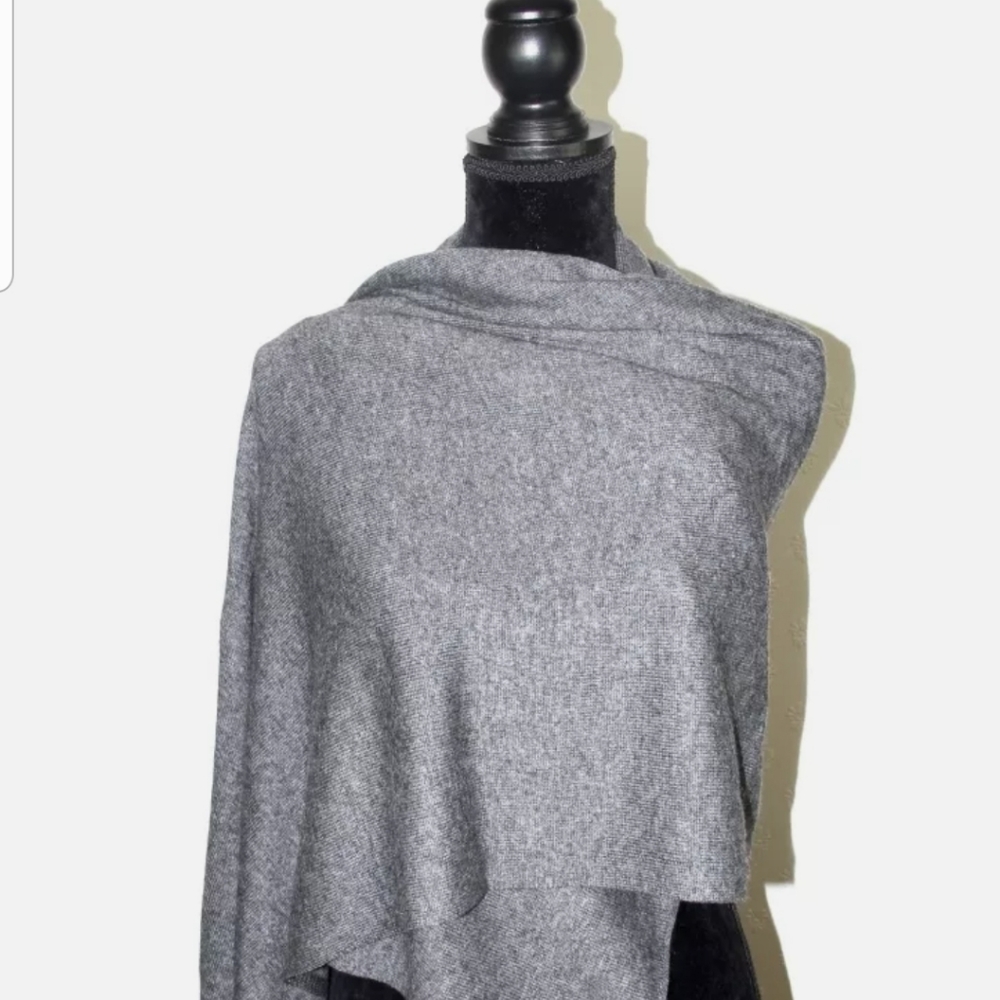 SOLD/ 100% Cashmere Knit Medium Gray Wrap Scarf
